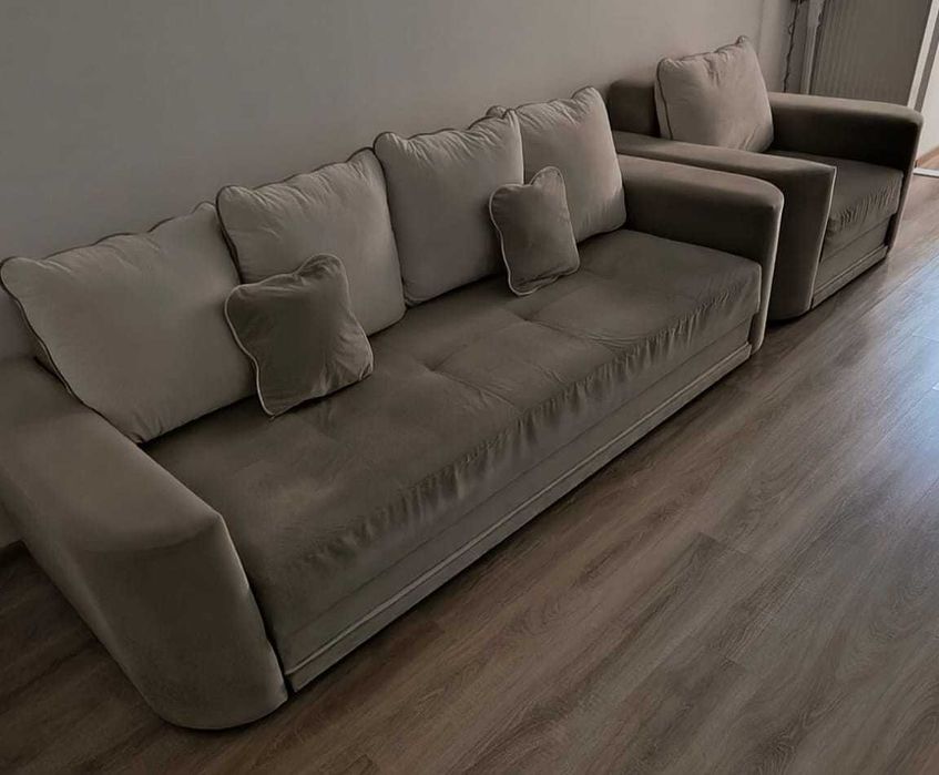 Canapea extensibila cu perne + fotoliu
