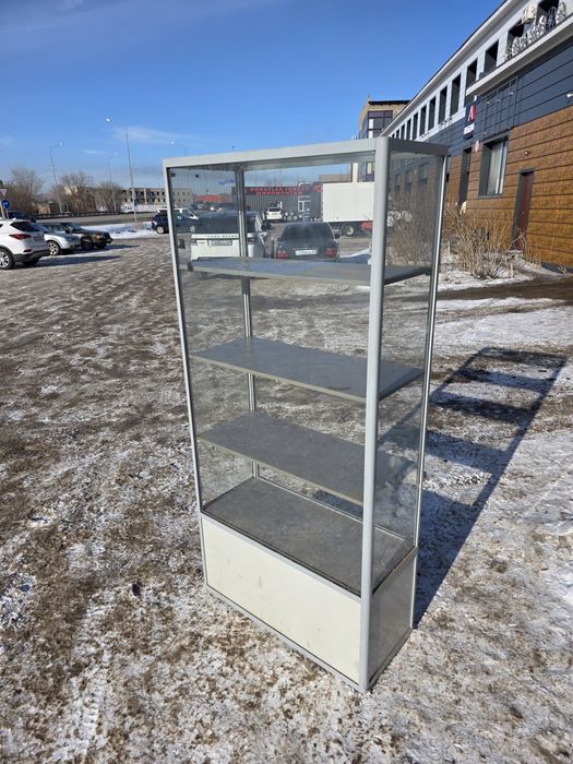 Стелаж стеклянный