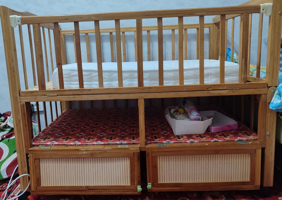 Продам детскую кроватку