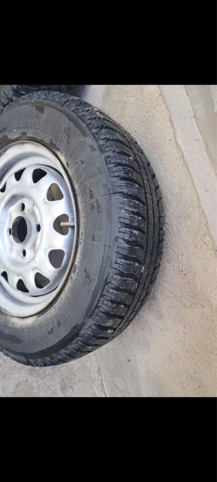 Продаются колеса зимние R13 с дисками