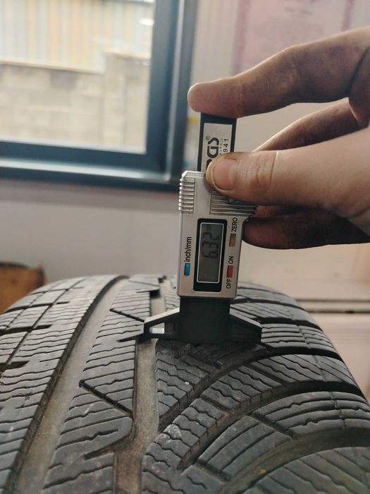 4бр.зимни гуми 235/55/18 Michelin