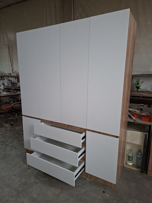 Шкаф 2.17×1.80×50