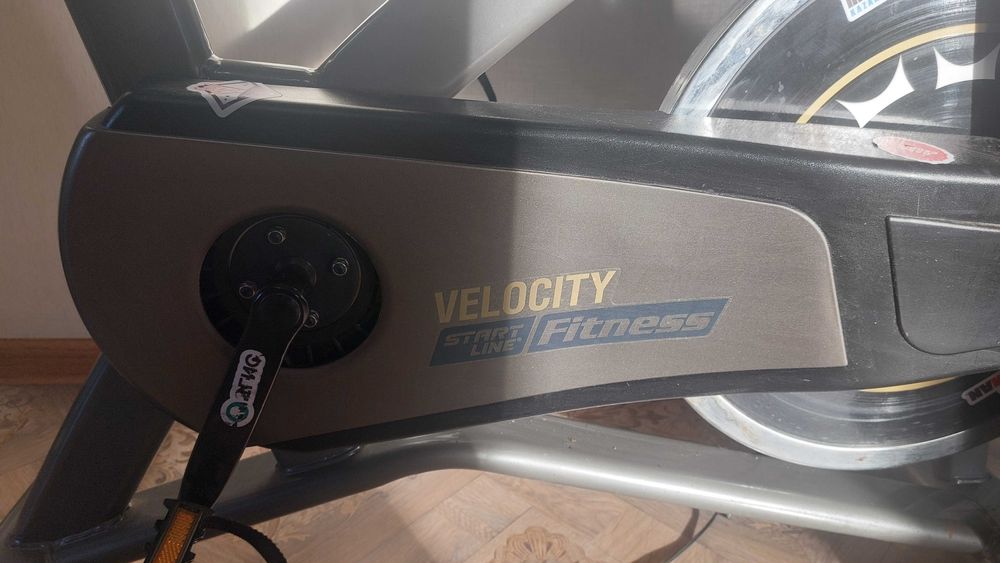 Вело тренажер  новый