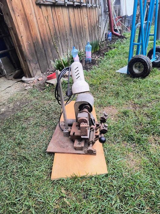 Echipament copiator chei de usi pentru birouri,termopan,toate tipurile de chei zimtate, 220v,original.