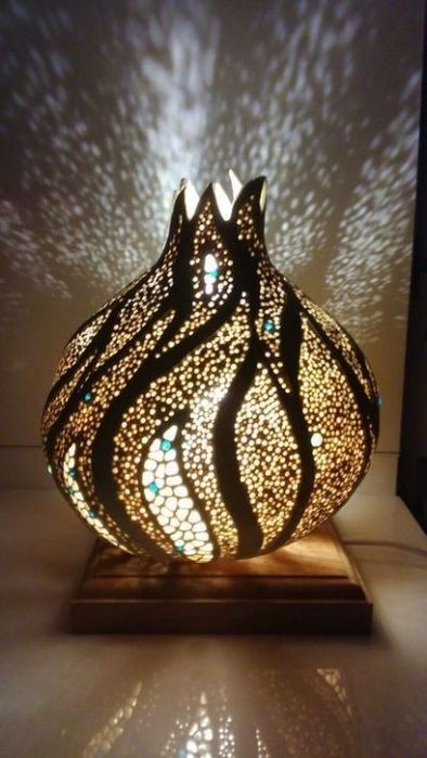 Светильники из декоративной тыквы