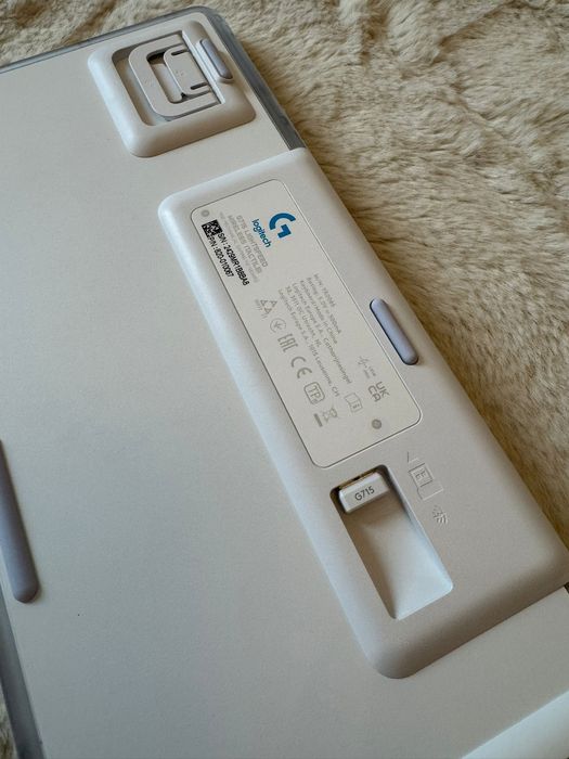 Tastatura Logitech G715 Lightspeed Wireless