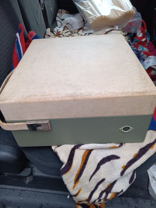 Грамофон от тавана.Антика.