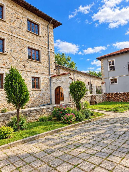 Продава се Къща в к.к. Пампорово - 450 кв.м за 392 €/кв.м - Снимка #17