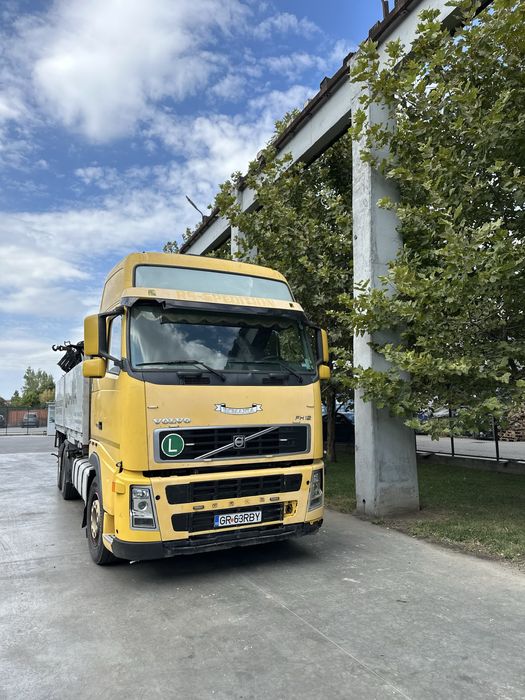 Camion cu macara Volvo /Palfinger