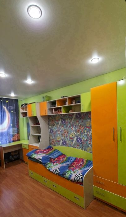 Продам детский гарнитур в спальню