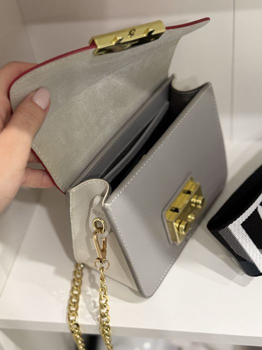 Geantă furla.