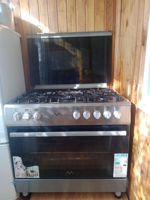 Продам газплиту  5 камфорную