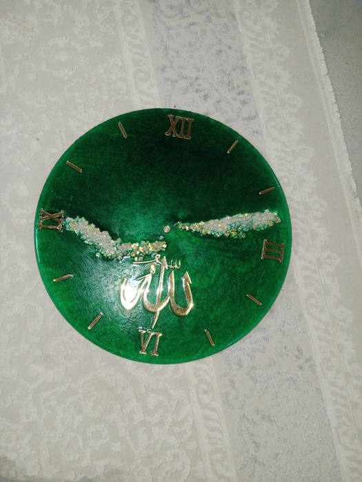 Часы  из эпоксидный смолы