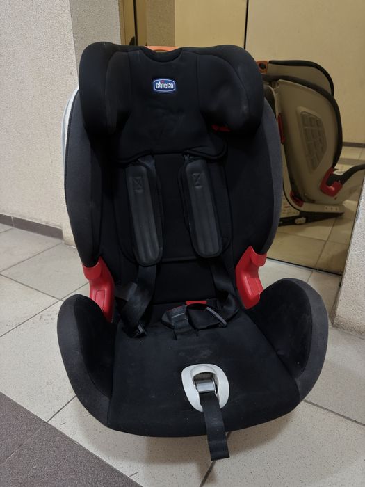 Автомобильное кресло