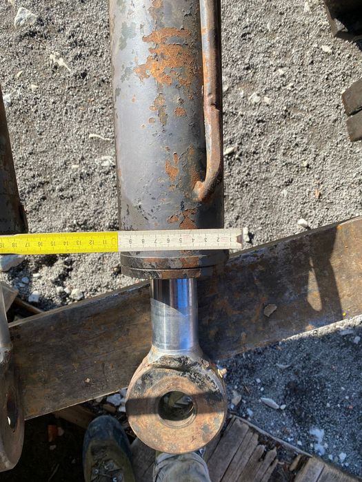 Cilindru hidraulic forta mai multe