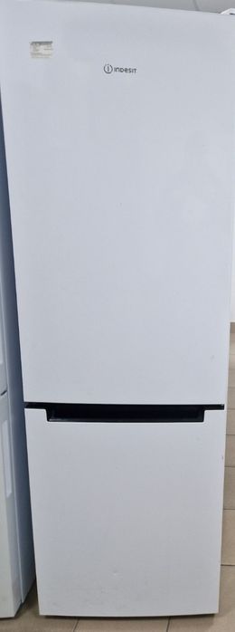 Срочно Продам холодильник indesit