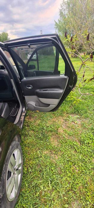 Рено Меган Сценик