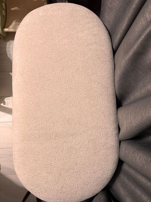 Бяла табуретка от Jysk