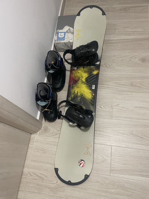 Placa Snowboard + Boots Burton + Legaturi