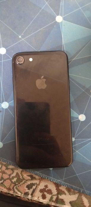 Айфон 7 128 память 79% акомулятор с коробкой