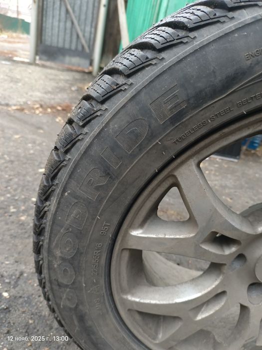 Продам диски с зимней шиной