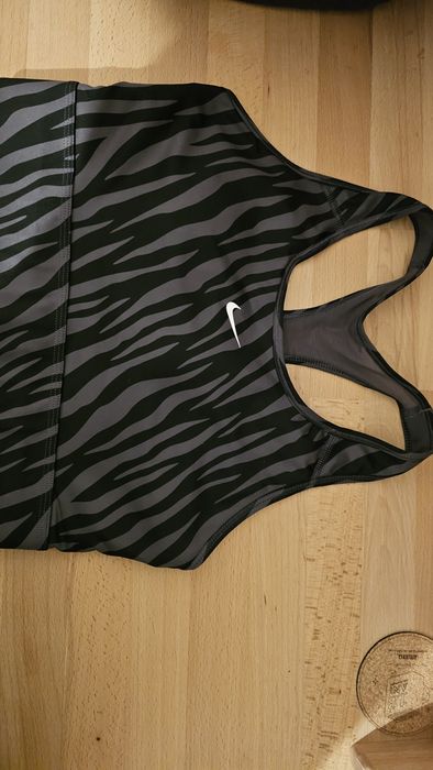 Set sport Nike cu bustiera