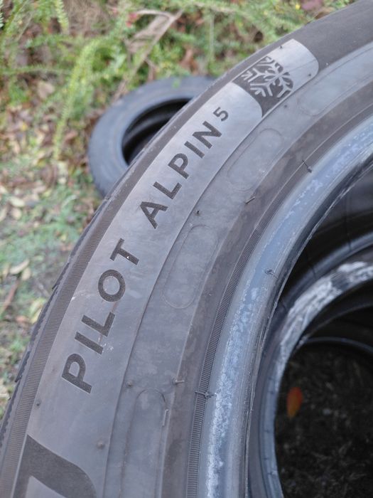 225/55/18" michelin 4бр.гуми