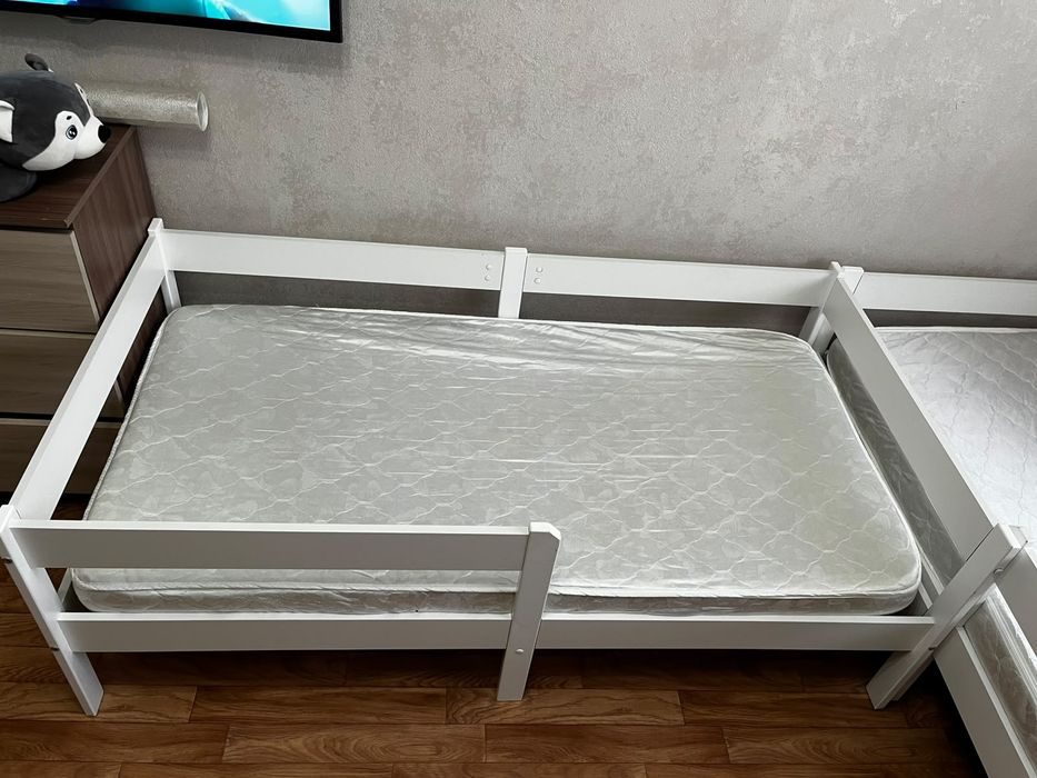 Детские кроваьки.