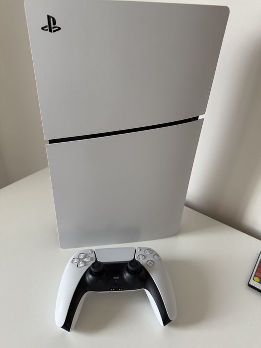 Consola PlayStation 5 Slim Digital Edition (PS5) 825GB, E-Chassis, FC 26 Bundle.