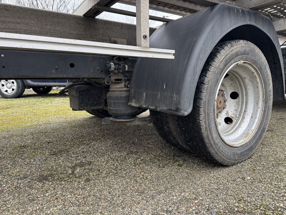 Vand /schimb autoplatforma iveco cabina dubla 3.0 diesel 2013