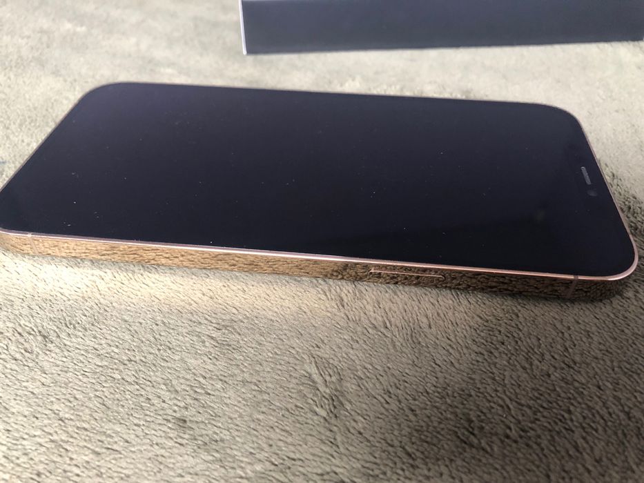 Iphone 12 Pro Max от Telenor