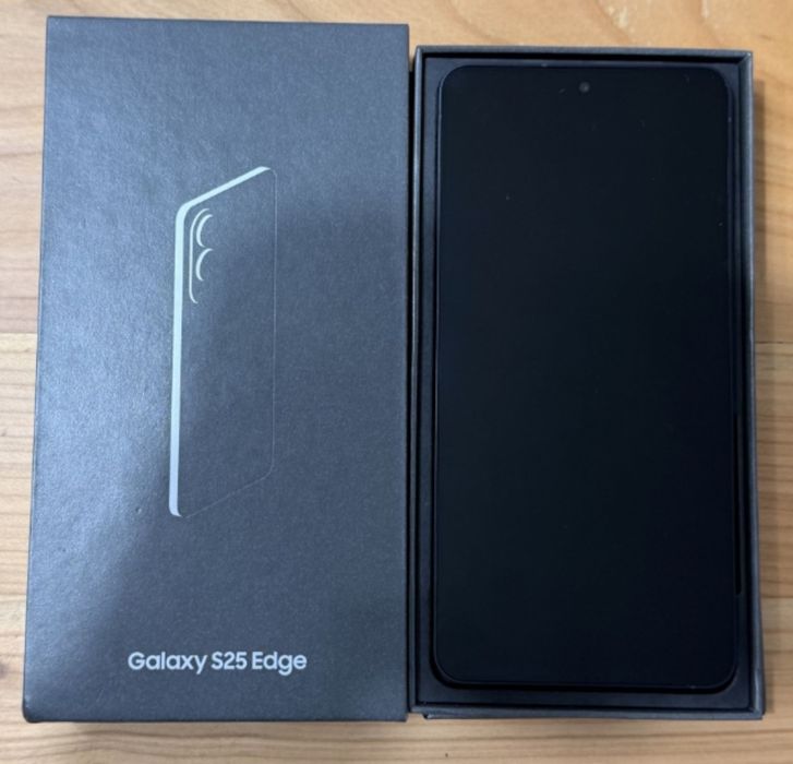 Samsung s25 Edge 256 GB Full-Box + husa magnetică