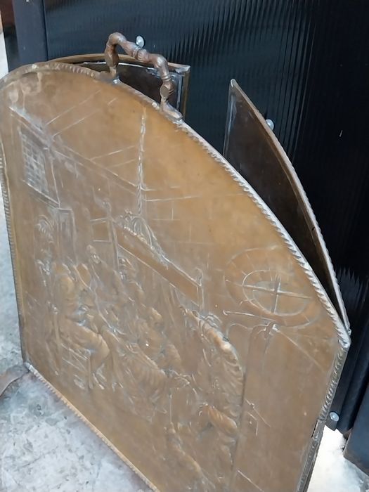 Paravan antiscantei pt.semineu, alamă