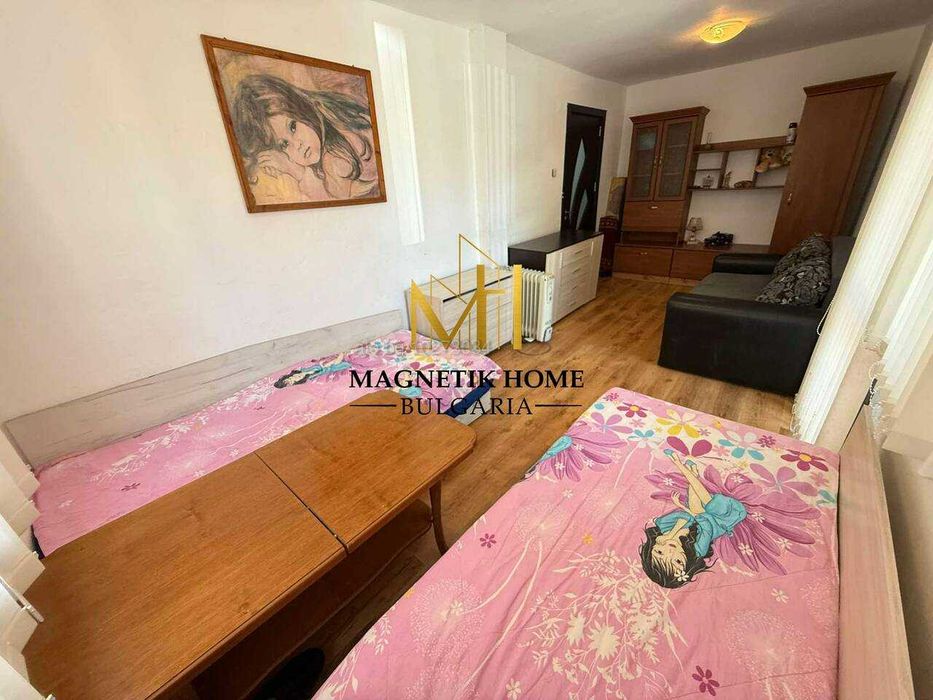 Страхотен партерен етаж от къща с 2 спални и 2 бани в ж.к. Сарафово