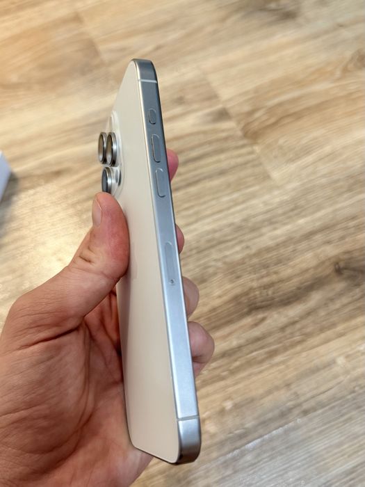 Продам iPhone 15 Pro Max 256 белый