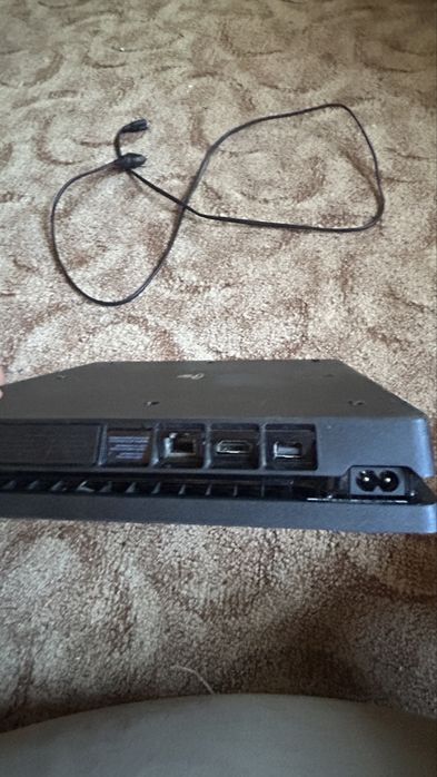 Vand ps 4 cu 6 jocuri