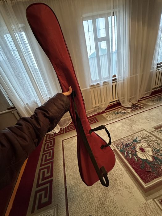 Домбыра с чехлом