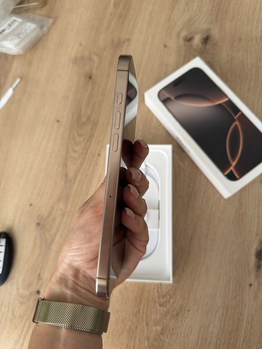 iPhone 16 Pro Maks