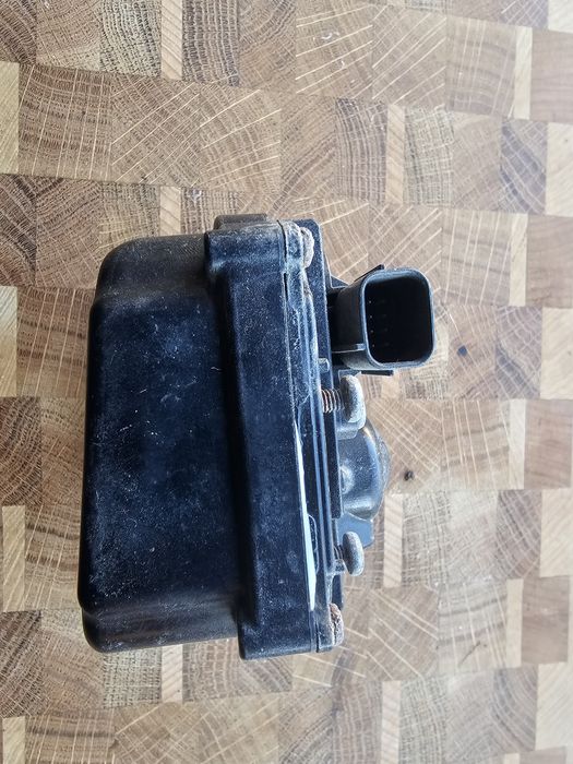 Radar distronic rav4 prius IV corolla cod 88210-47090