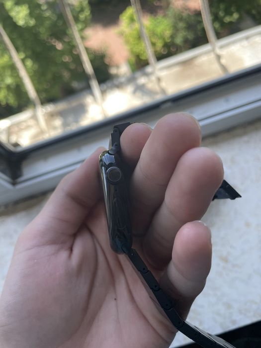 apple watch 11/46 100%