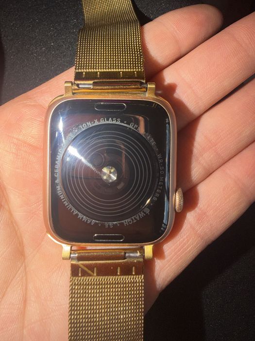 Apple watch  продаю