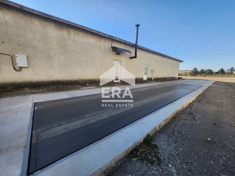 СКЛАД Под наем, с. Червена вода