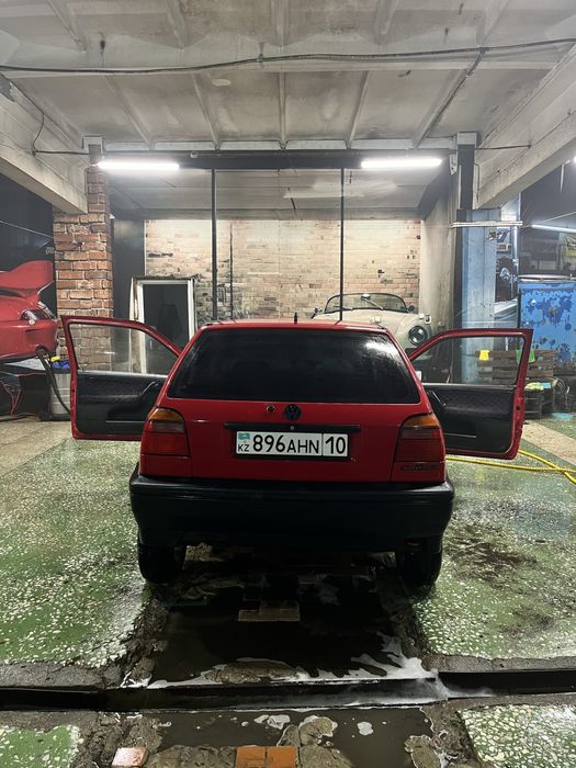 Продам гольф 3 красного цвета