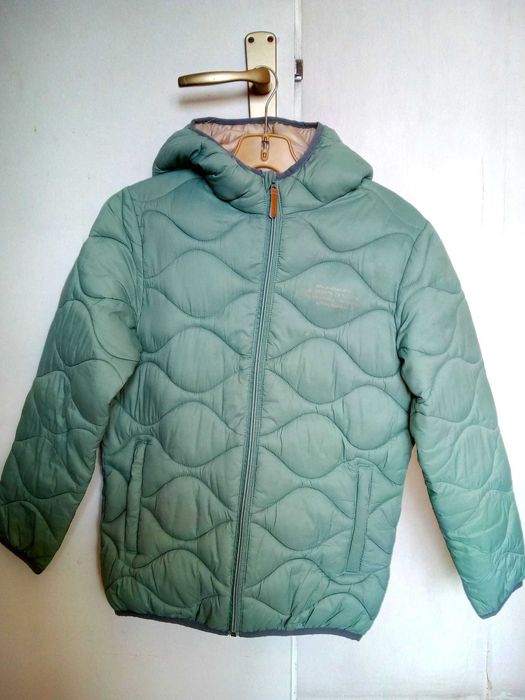 Топло детско яке RESERVED, унисекс, размер 146-152, 10-11г., с подарък