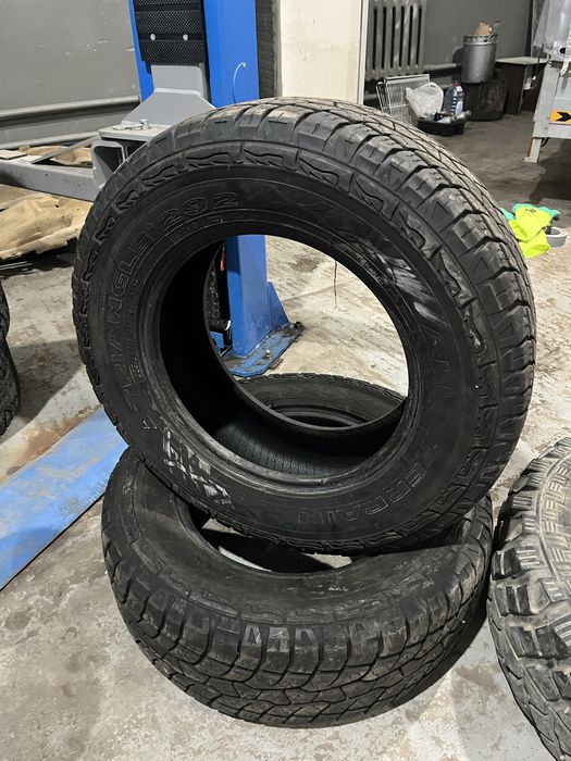 Продам резину 2 балонна
