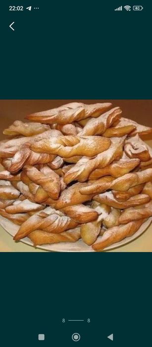 Баурсаки, шелпек к столу