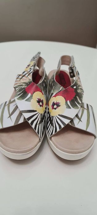 Босоножки Pikolinos