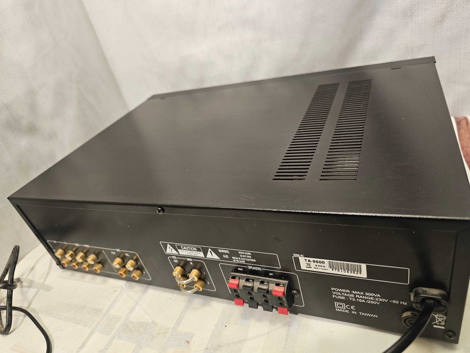 Akiyama ta-9600 300W 2x55W