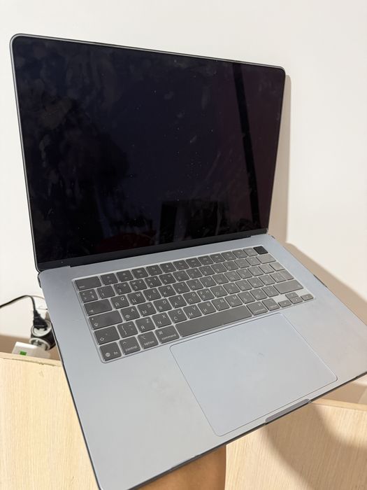 Macbook air 15 2025 M4 16/256