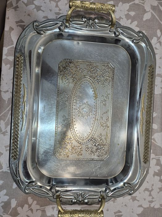 Поднос металлический